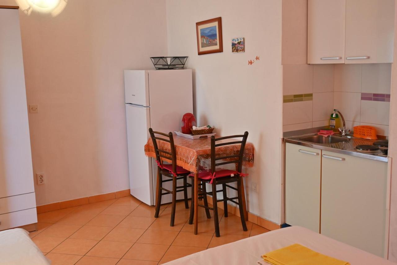 Apartments Tea Pag Pag Town Kültér fotó